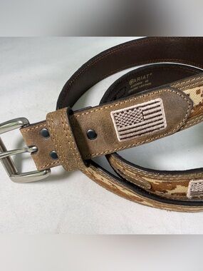 Ariat Men’s Patriotic Digital Camo USA Flag Genuine Leather Buckle Belt